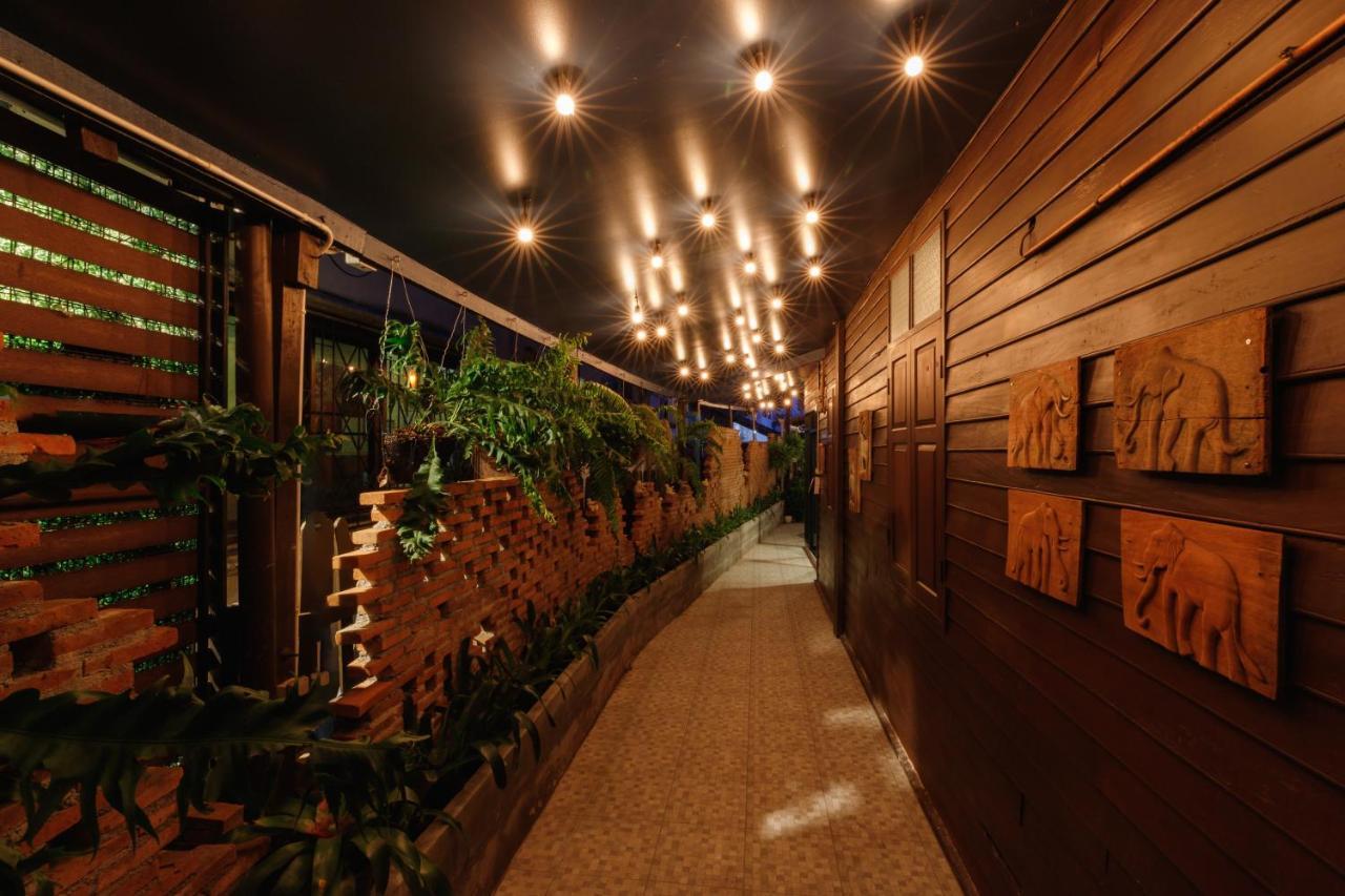 Hostel Ilili House Chiang Mai Zewnętrze zdjęcie