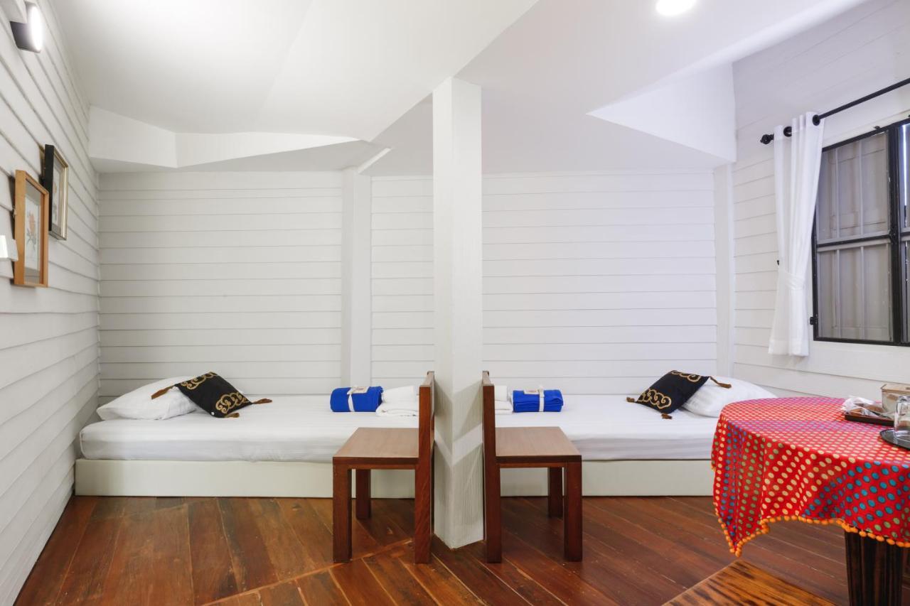 Hostel Ilili House Chiang Mai Zewnętrze zdjęcie