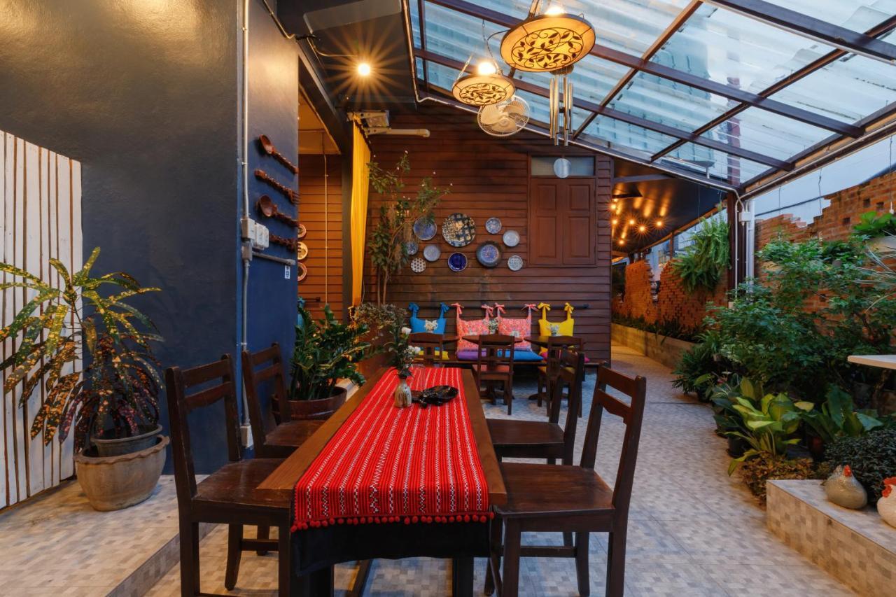 Hostel Ilili House Chiang Mai Zewnętrze zdjęcie