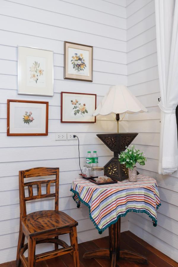 Hostel Ilili House Chiang Mai Zewnętrze zdjęcie